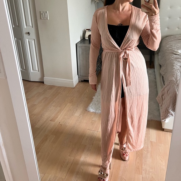 JLUXLABEL BELTED BLUSH COVER-UP DUSTER – LIKE NEW - Picture 2 of 4